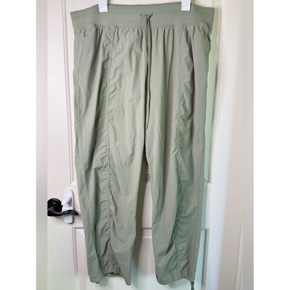 Calia light light Sage Green/ tanish hue pant xxl